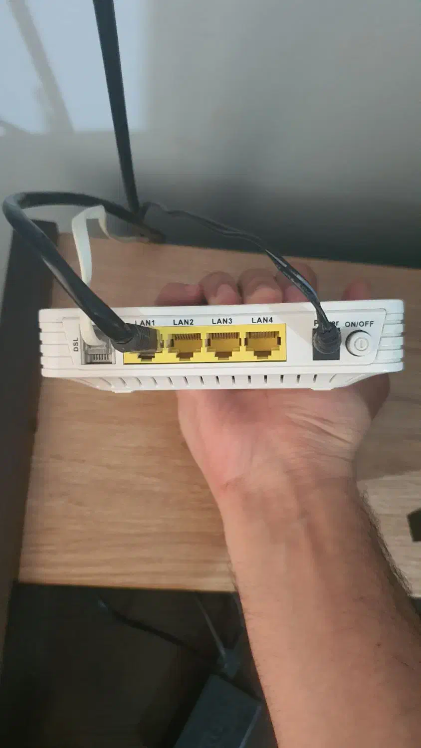 مودم adsl گلد وب ۴ پورت + پورت usb|مودم و تجهیزات شبکه|قم, پردیسان|دیوار