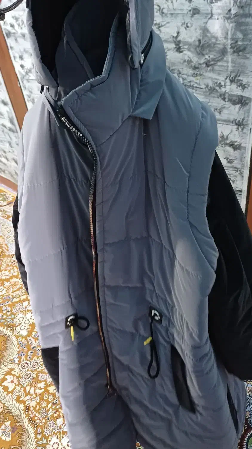 کاپشن|لباس|جالق, |دیوار