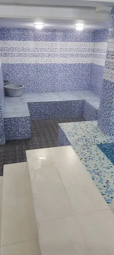 استخر ۳خوابه با تراس بزرگ|اجارهٔ کوتاهمدت ویلا و باغ|بابلسر, |دیوار