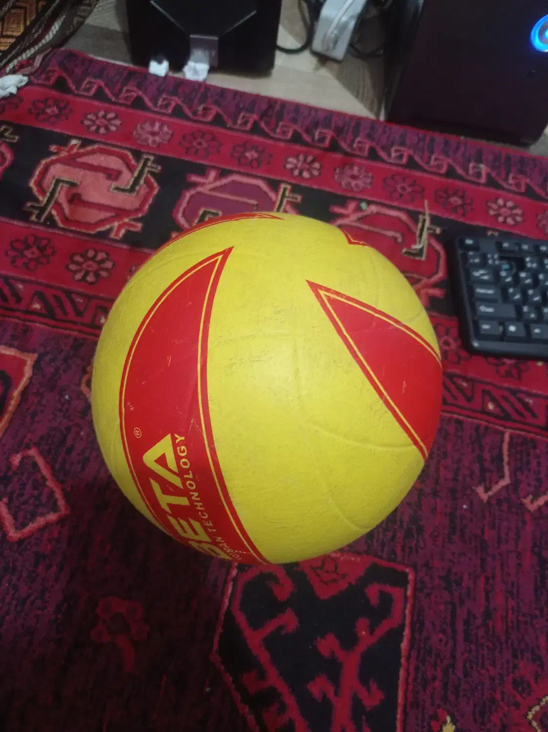 توپ والیبال|ورزش‌های توپی|نجف‌آباد, یزدانشهر|دیوار