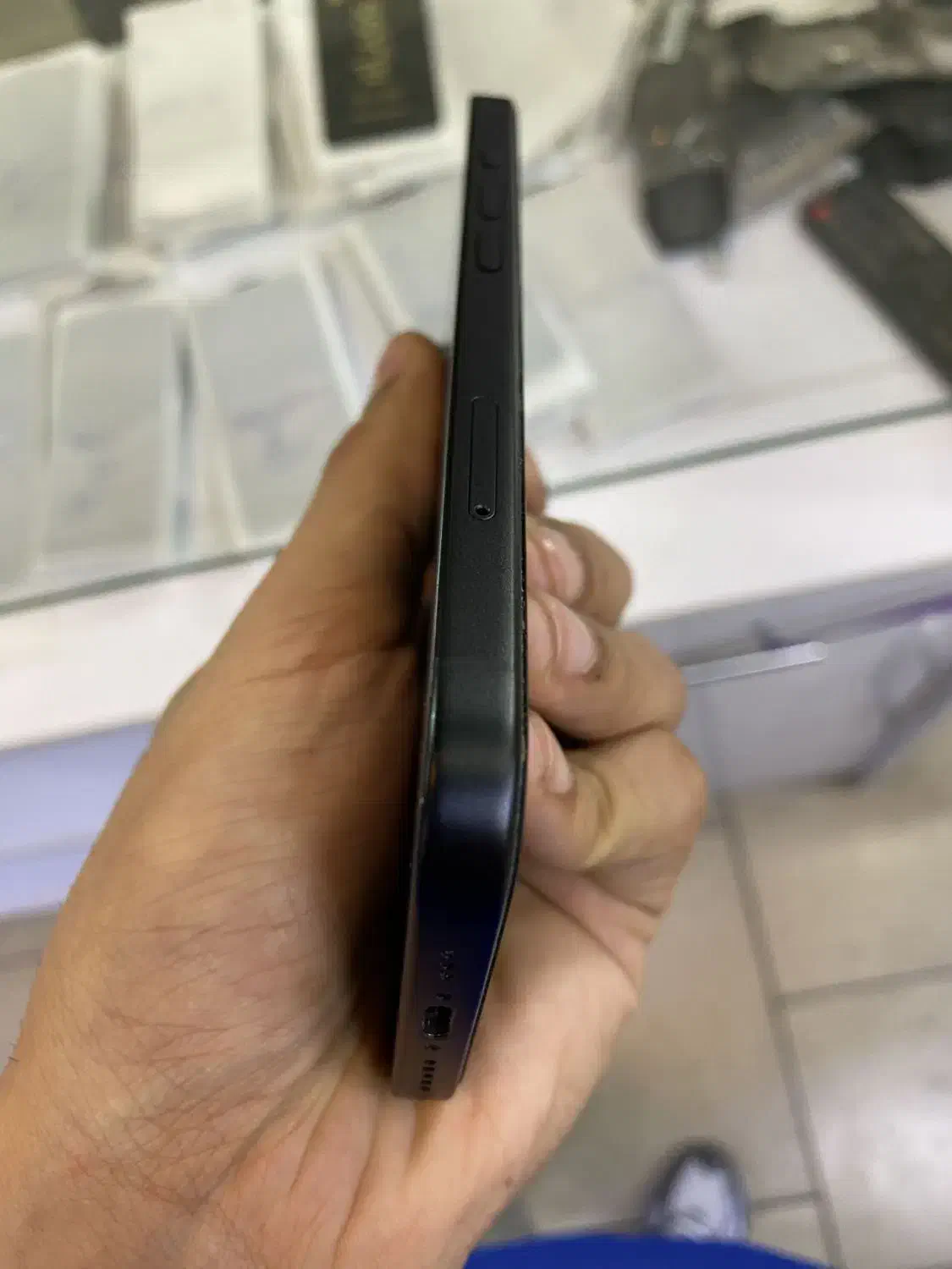 ایفون ۱۶ نرمال|موبایل|مشهد, فدک|دیوار