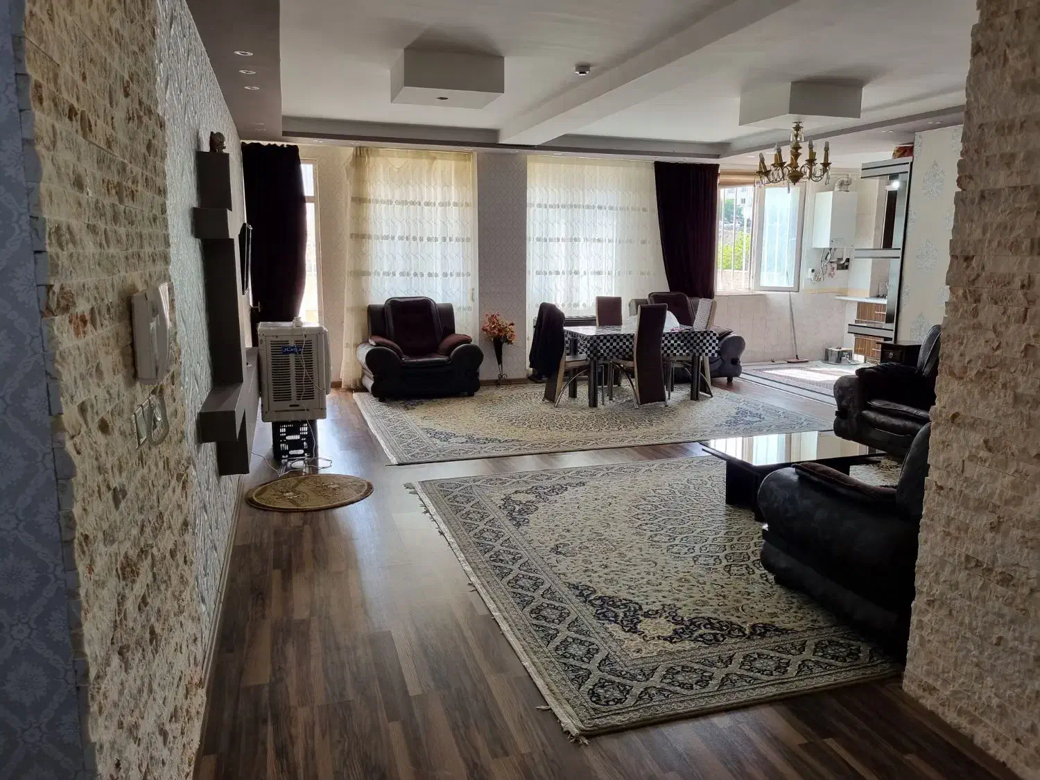 واحد تمیز و شیک در قلب سرعین|اجارهٔ کوتاه‌مدت آپارتمان و سوئیت|سرعین, |دیوار