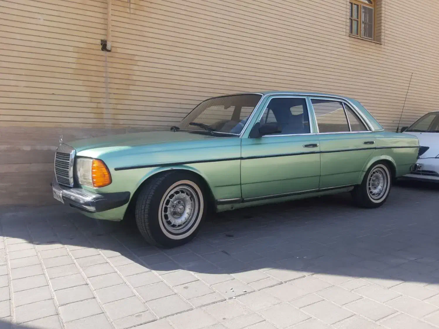 فروش خودرو کلاسیک بنز 230 دانشجویی فوق تمیز|خودرو سواری و وانت|کاشان, فاز ۲ ناجی آباد|دیوار