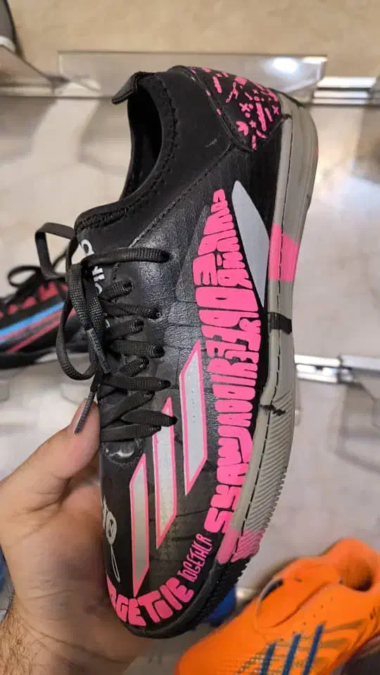 حراج کتونی فوتسال|کیف، کفش، کمربند|اراک, |دیوار