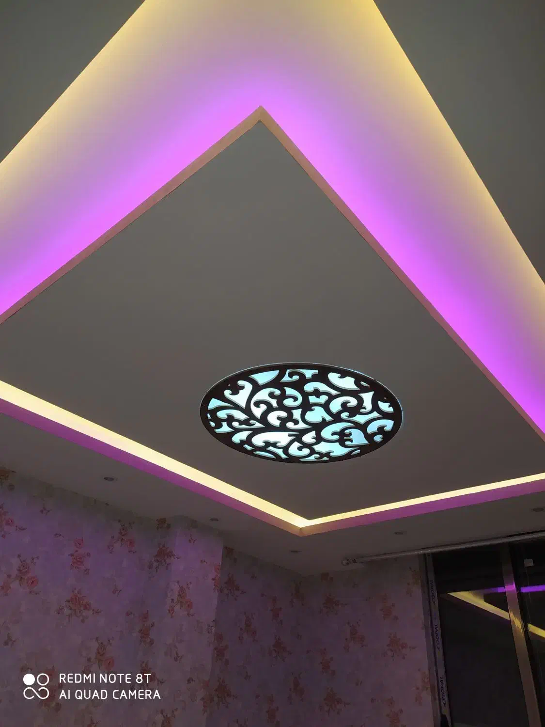 برقکار(برق ساختمان وتعمیرات دوربین و دزدگیر اماکن)|خدمات پیشه و مهارت|خمینیشهر, |دیوار