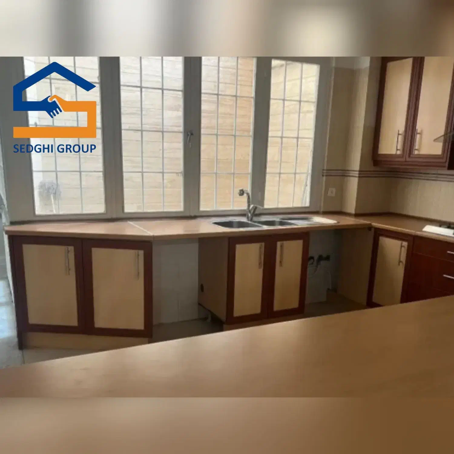 135متری، سپهر