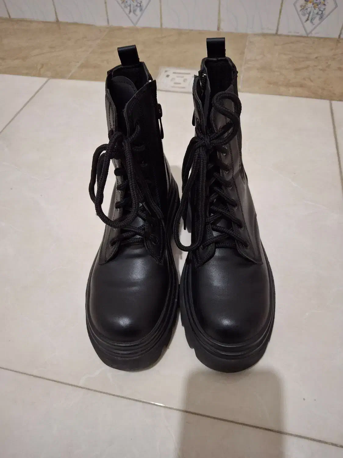 کفش|کیف، کفش، کمربند|ملایر, |دیوار