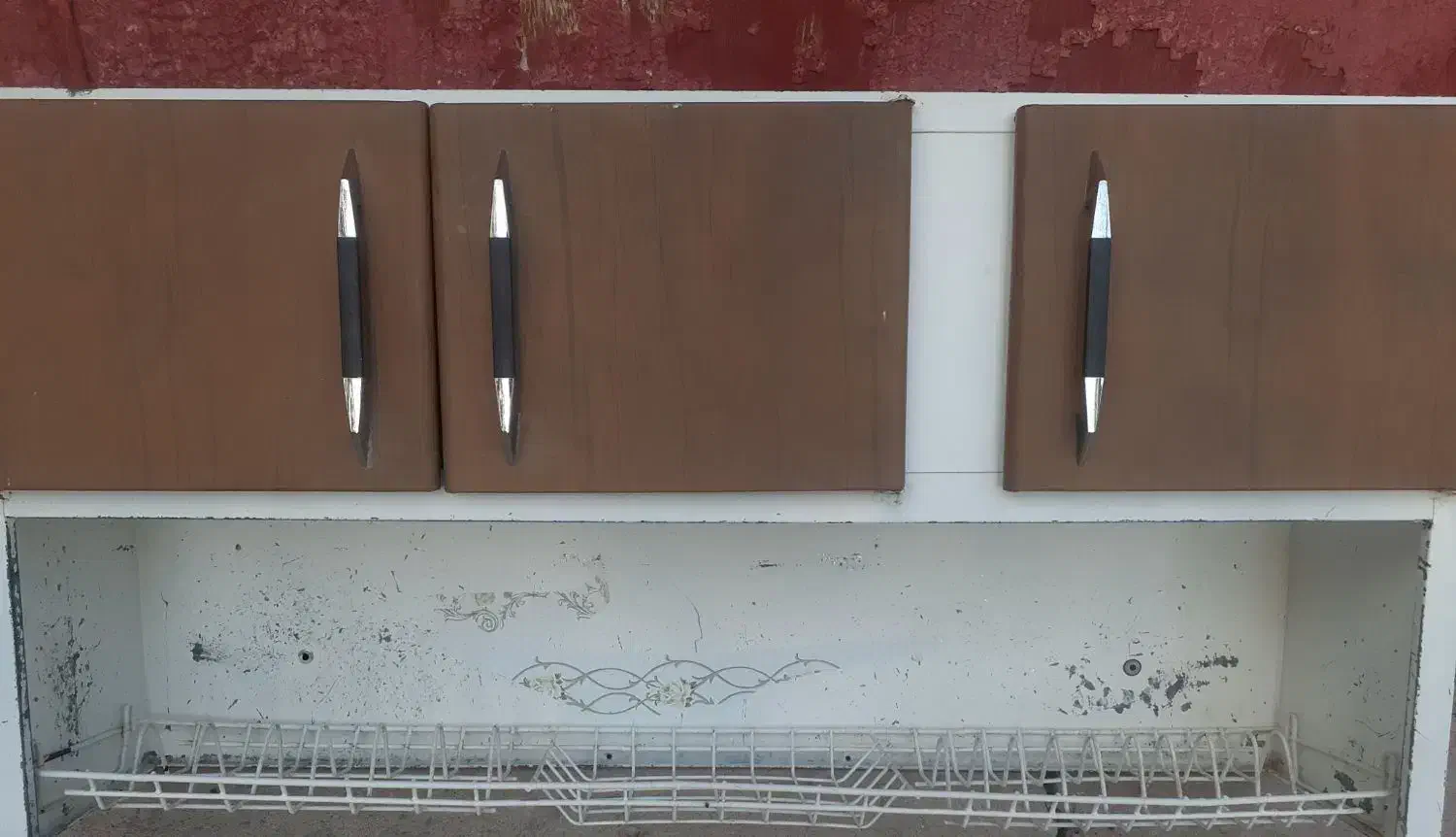 آبچکان|آبچکان و نظمدهنده ظروف|مسجد سلیمان, |دیوار