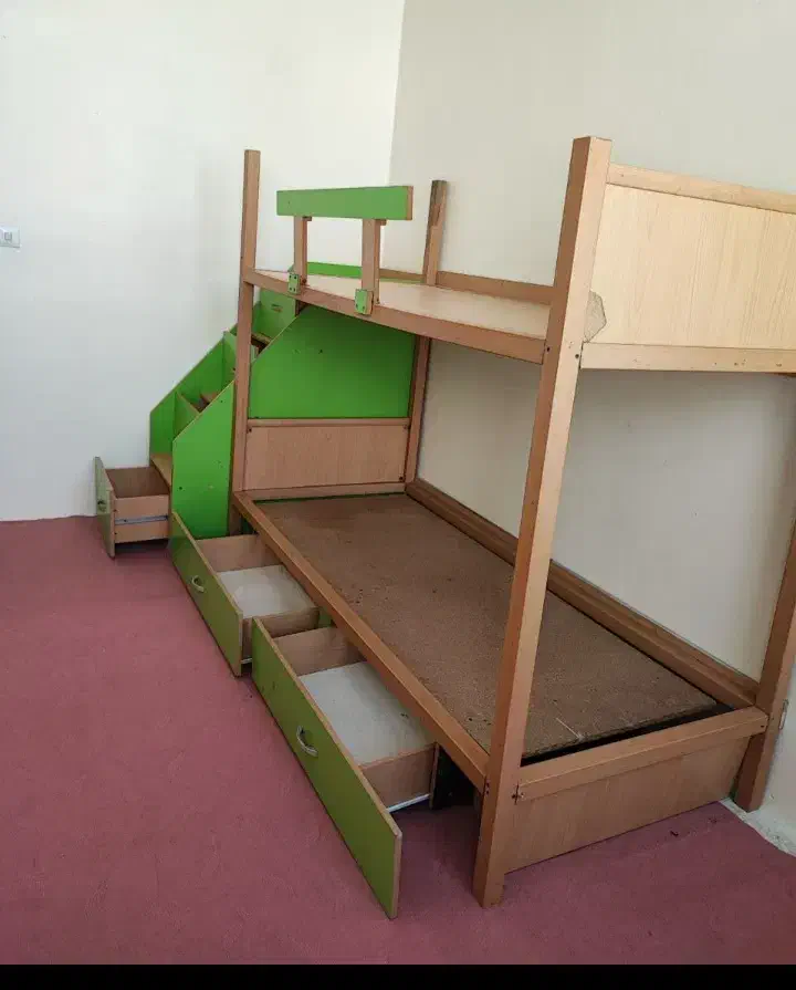 تخت خواب دو طبقه|تخت و سرویس خواب|میانه, |دیوار