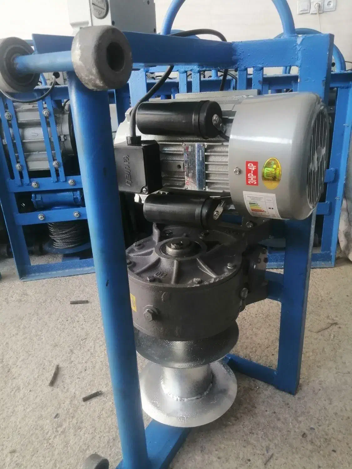 تعمیرات بالابر و گیربکس و تعویض کلید در ساختمان شم|خدمات پیشه و مهارت|شیراز, کوی زهرا|دیوار