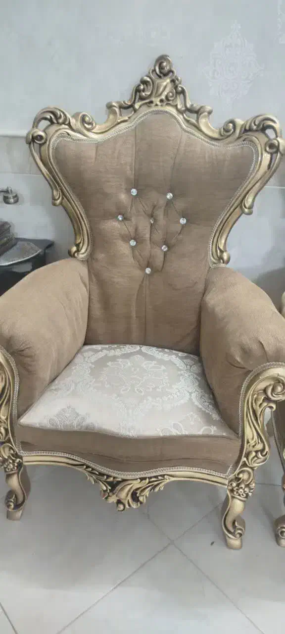 مبل ۹نفره جنس عالی|مبلمان خانگی و میز عسلی|قم, سراجه (۱۵ خرداد)|دیوار