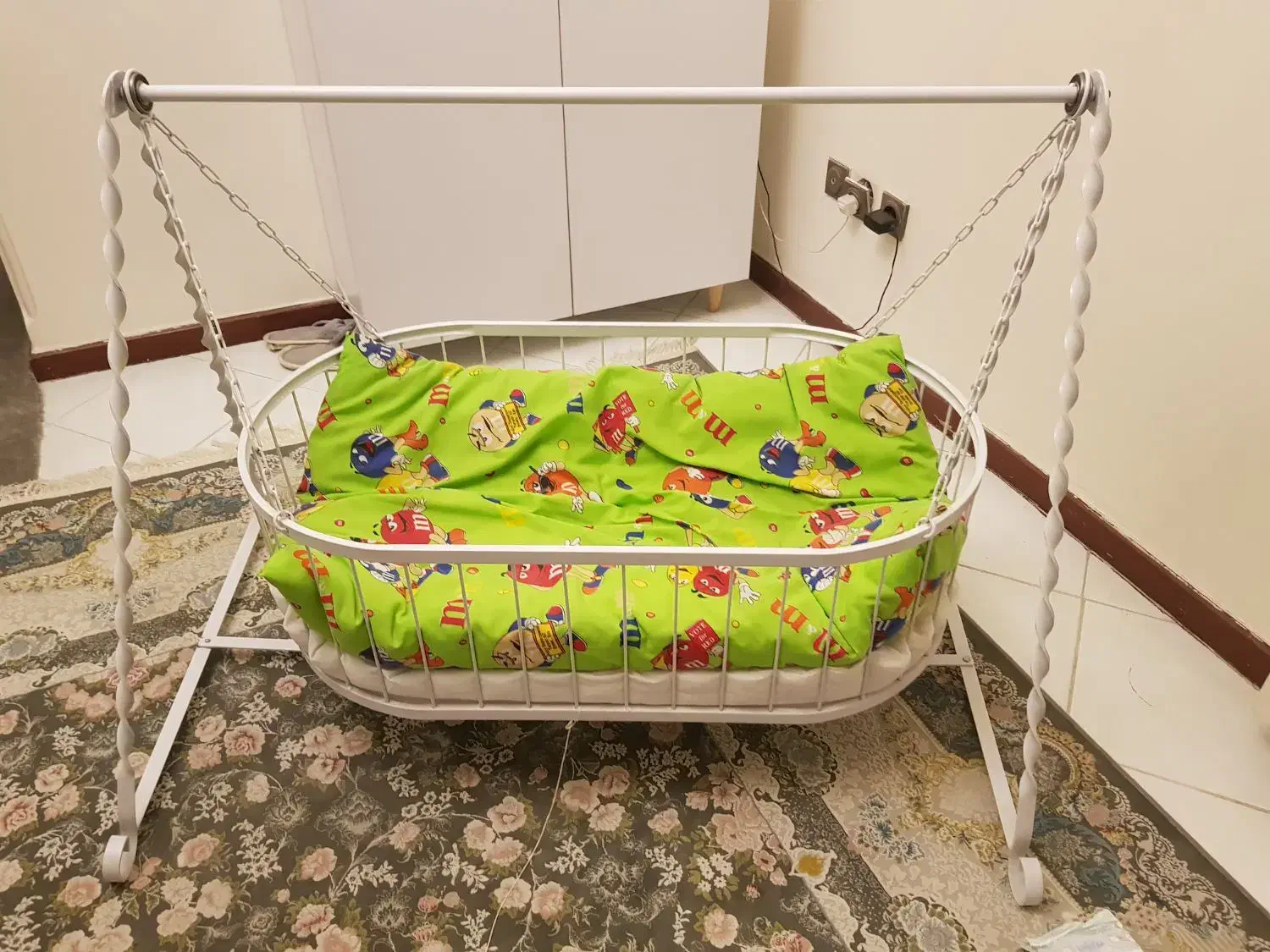 ننو و گهواره فلزی|تخت و صندلی بچه|گرگان, |دیوار