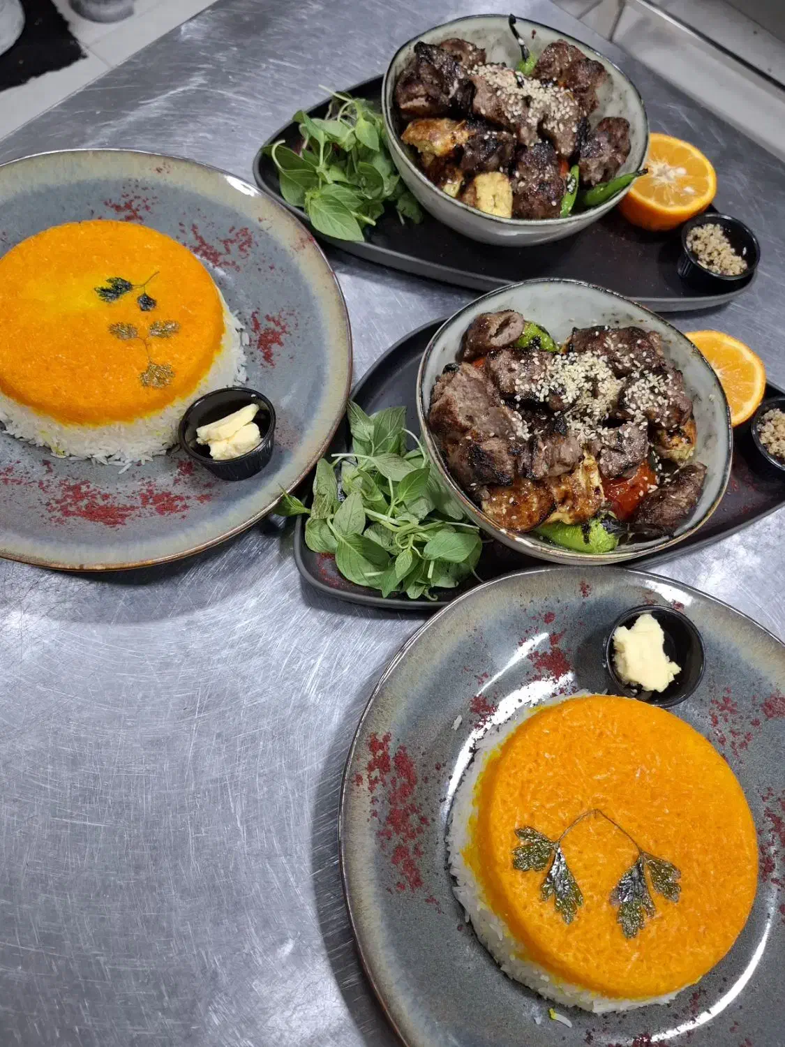 نیروی ساده کباب پز کمک اشپز|استخدام خدمات فروشگاه و رستوران|دماوند, گیلاوند|دیوار