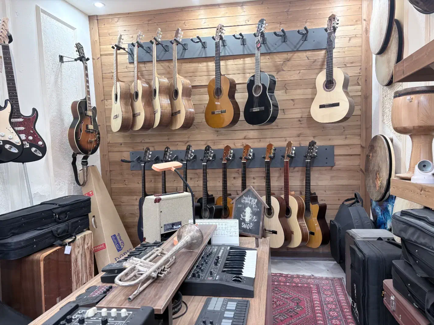 گالری موسیقی خانه گیتار|گیتار، بیس، امپلیفایر|یزد, |دیوار