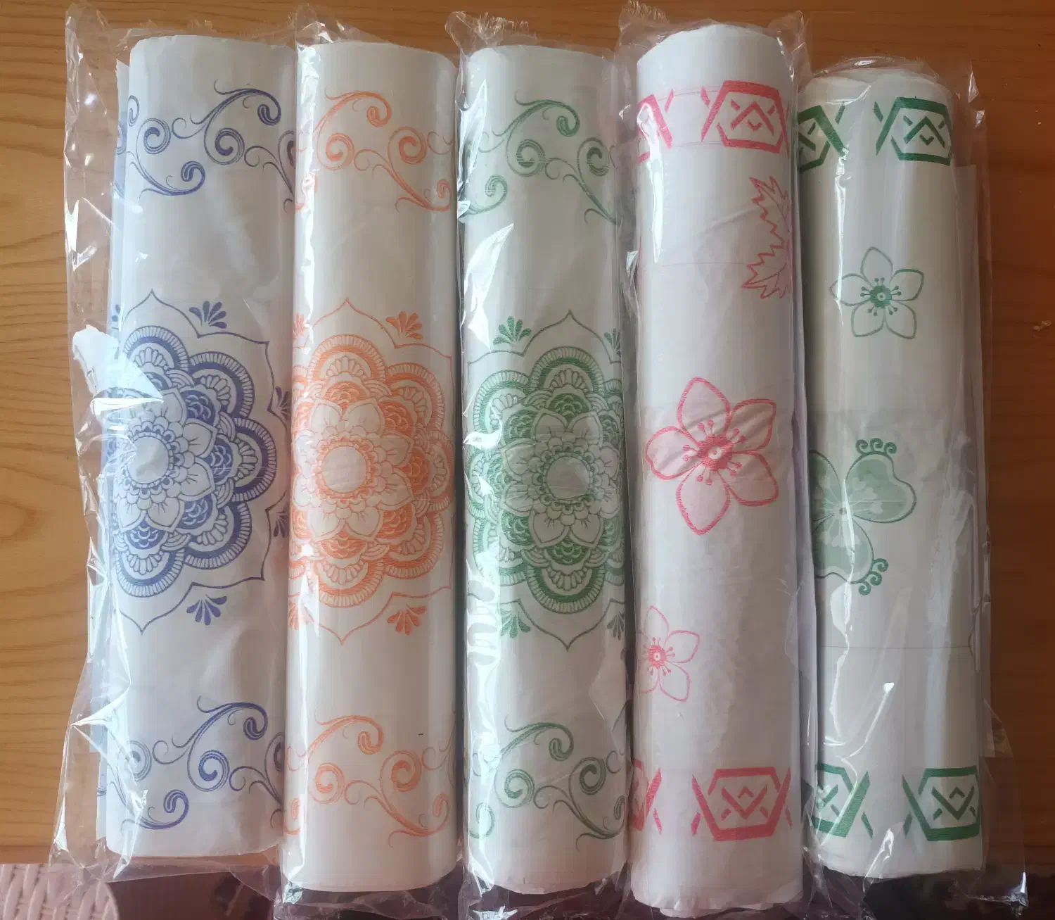 سفره یکبار مصرف|ظروف نگهدارنده، پلاستیکی، یک‌بارمصرف|اندیشه, اندیشه فاز ۳|دیوار