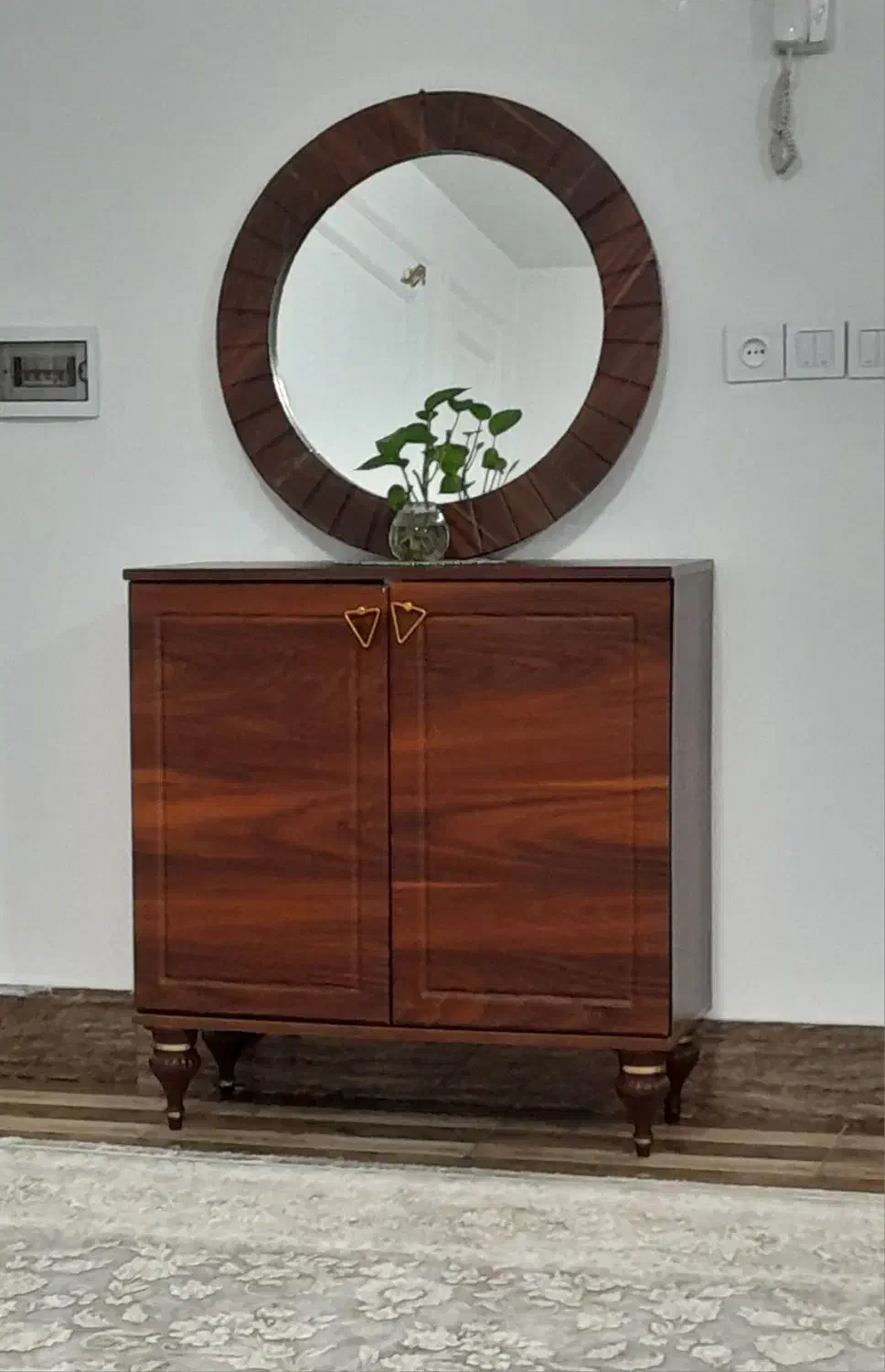 میز تلویزیون و اینه و جاکفشی در حد نو|میز تلویزیون|رباطکریم, نصیرشهر|دیوار