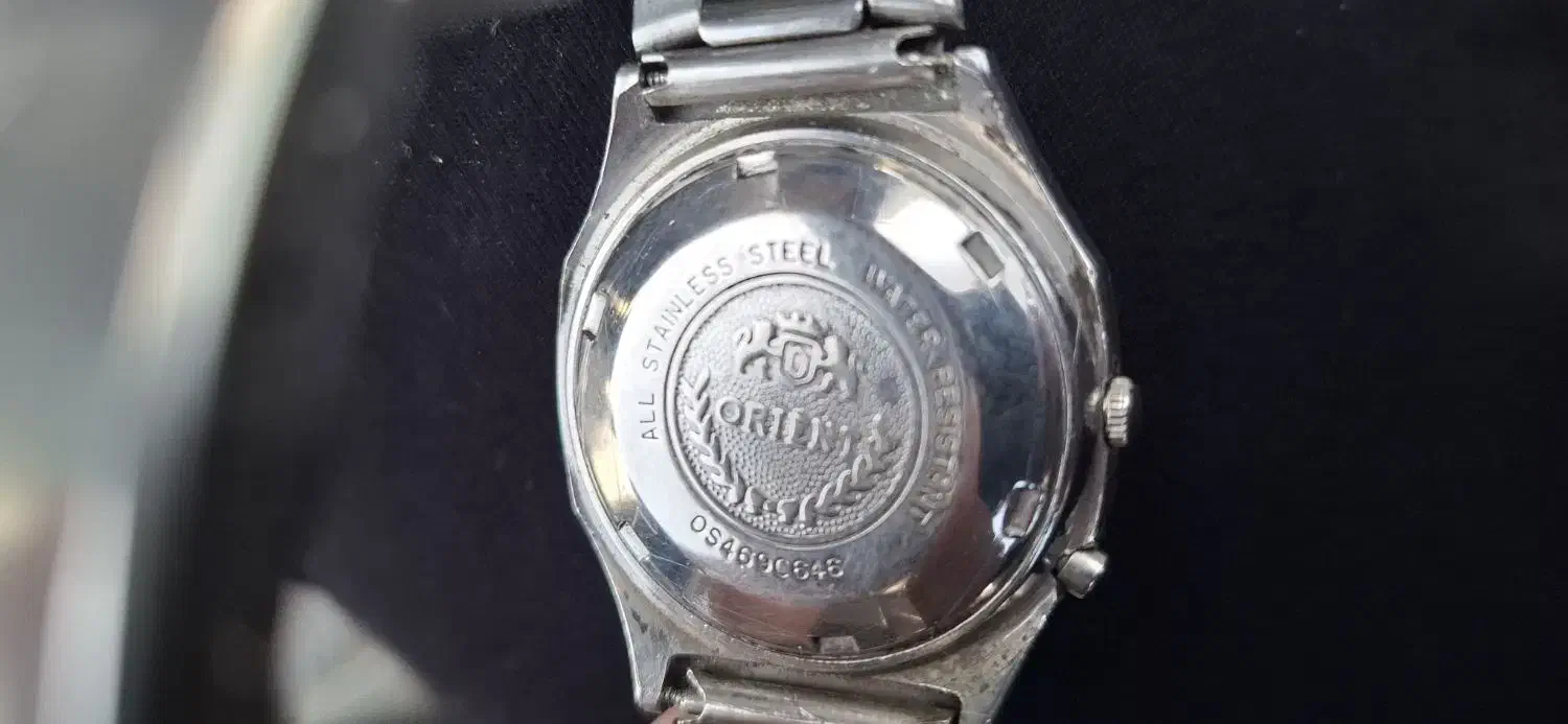 ساعت اورینت اصل|ساعت|رباط‌کریم, رباط‌کریم|دیوار