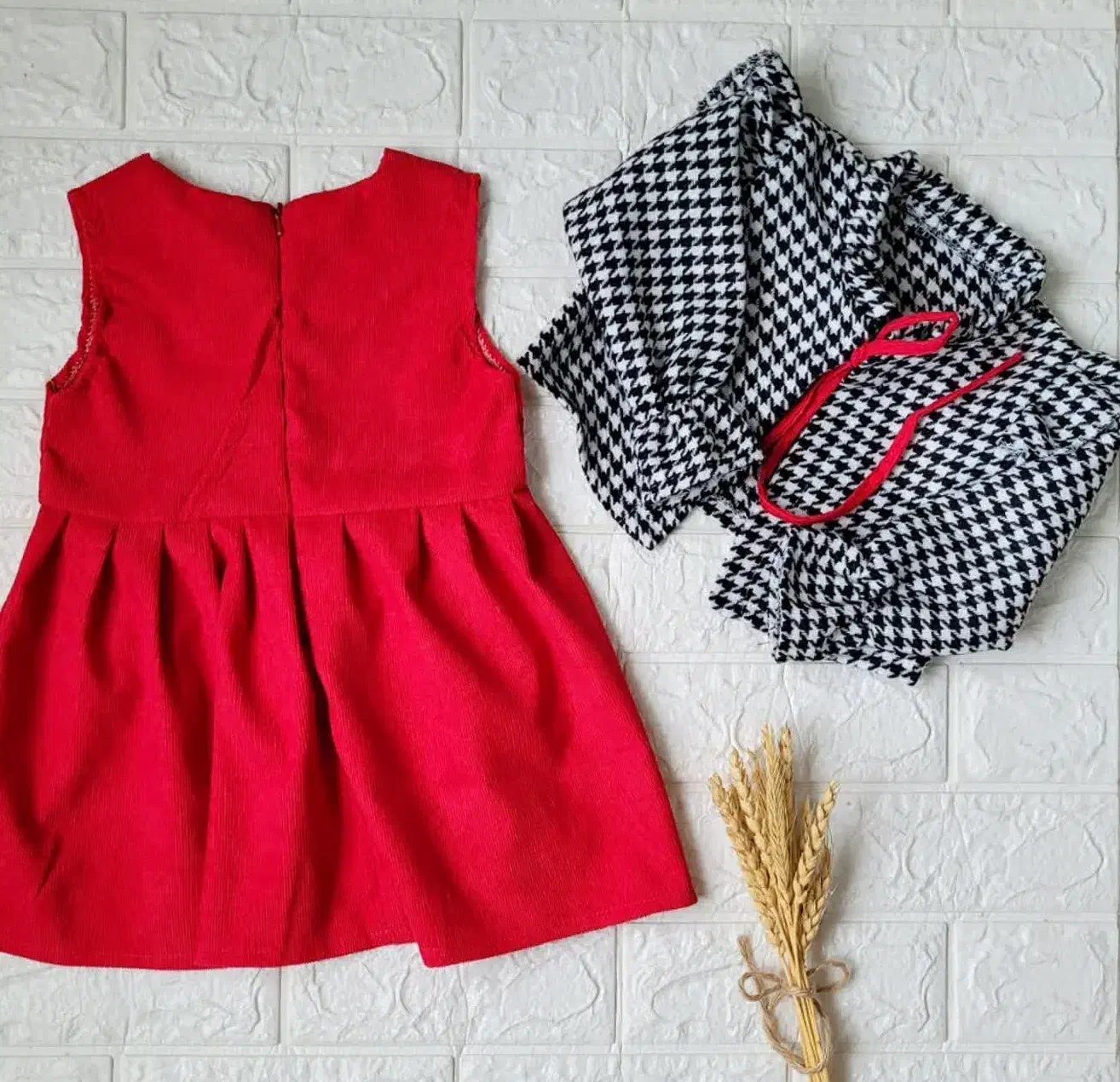 پیراهن|لباس|اصفهان, الهیه|دیوار