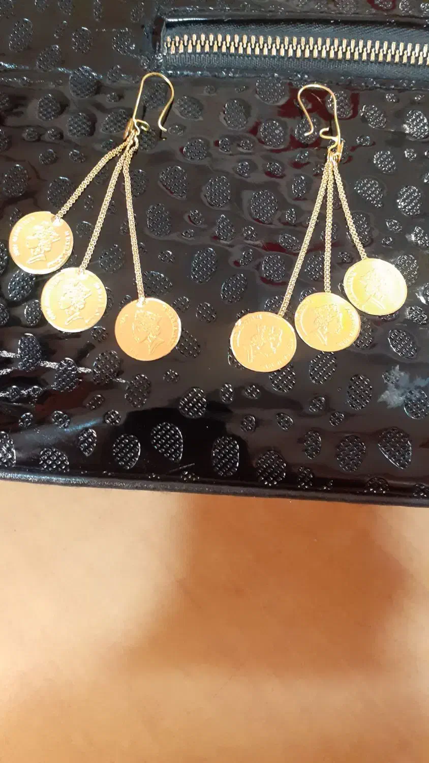 گوشواره در حد نو ۲۰۰ بالای تابلو|جواهرات|یاسوج, |دیوار