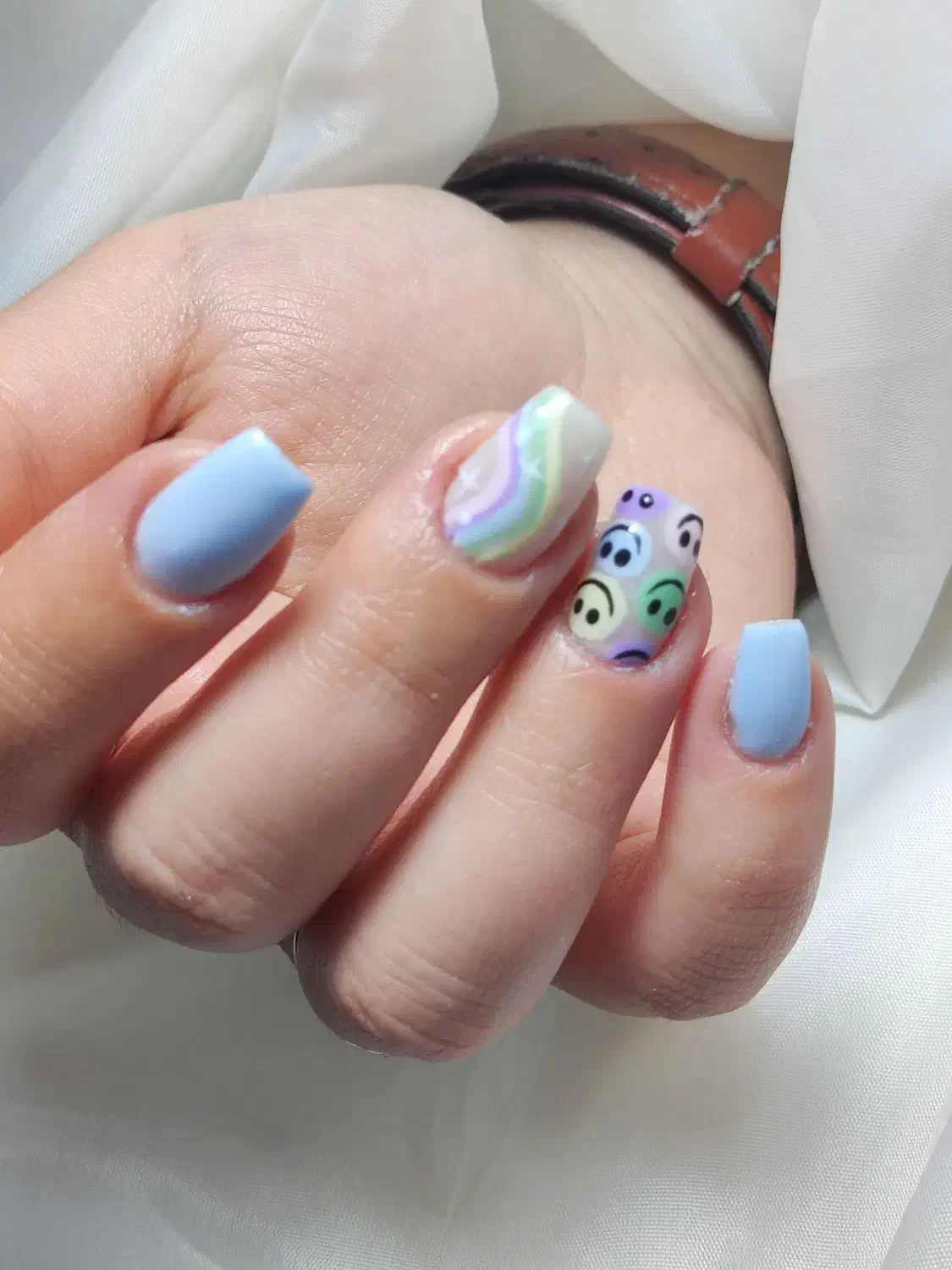 کاشت ناخن فولادشهر|خدمات آرایشگری و زیبایی|فولادشهر, C4|دیوار