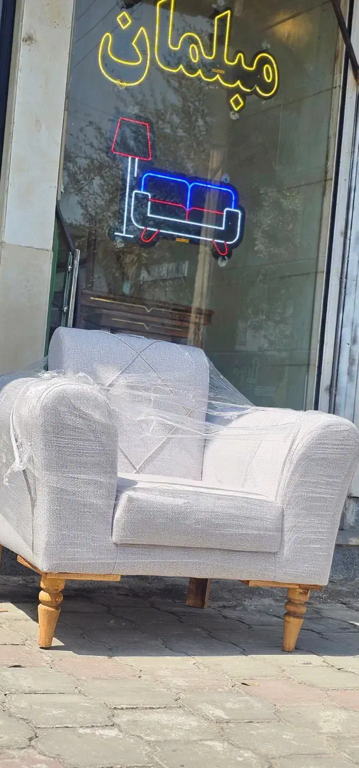 مبل اسکارلت۷نفره فروش فوری به علت *انبار گردانی*|مبلمان خانگی و میز عسلی|گرگان, |دیوار