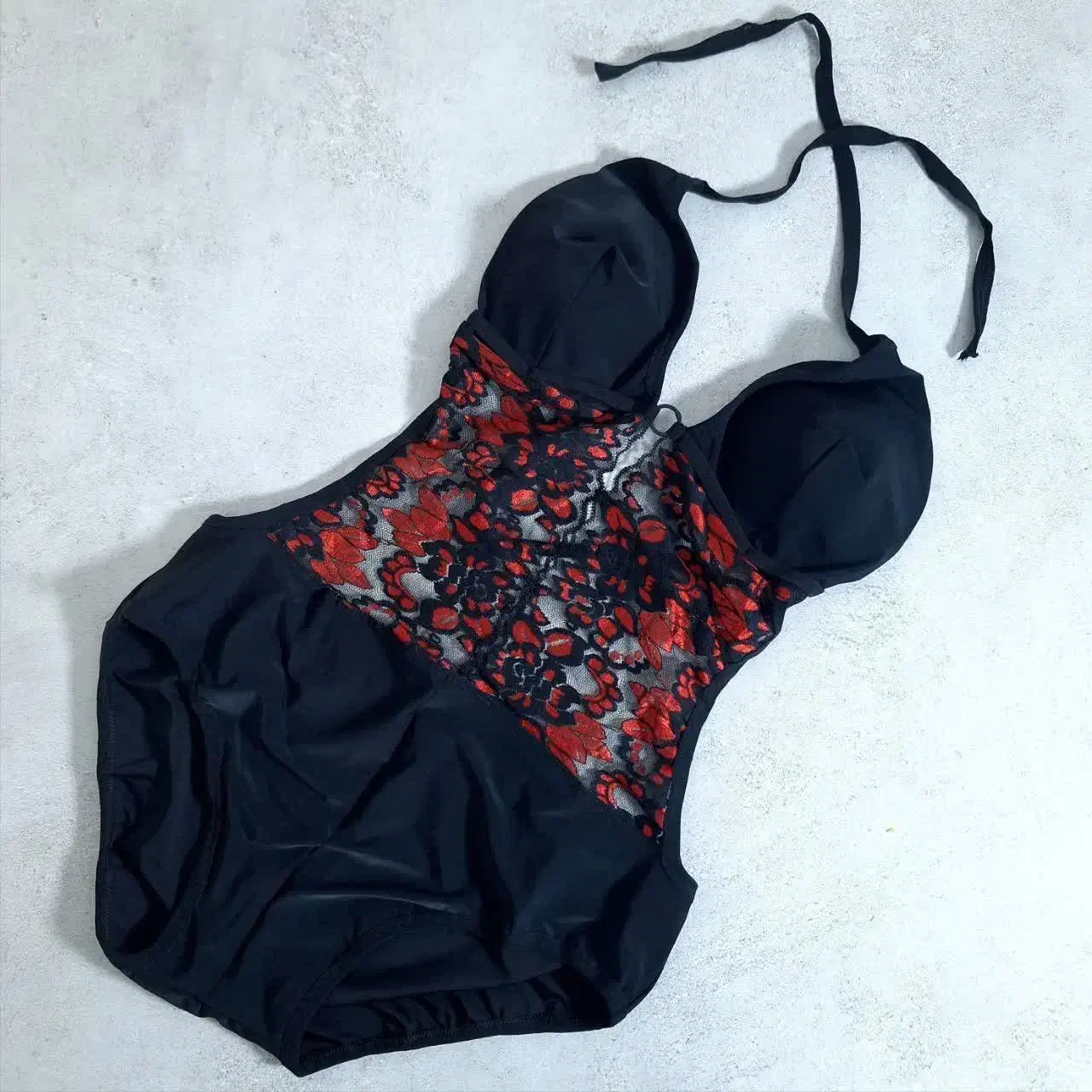 لباس زنانه|لباس|زابل, |دیوار