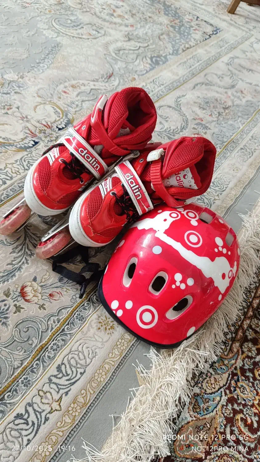 فروش کفش اسکیت|دوچرخه، اسکیت، اسکوتر|جهرم, |دیوار