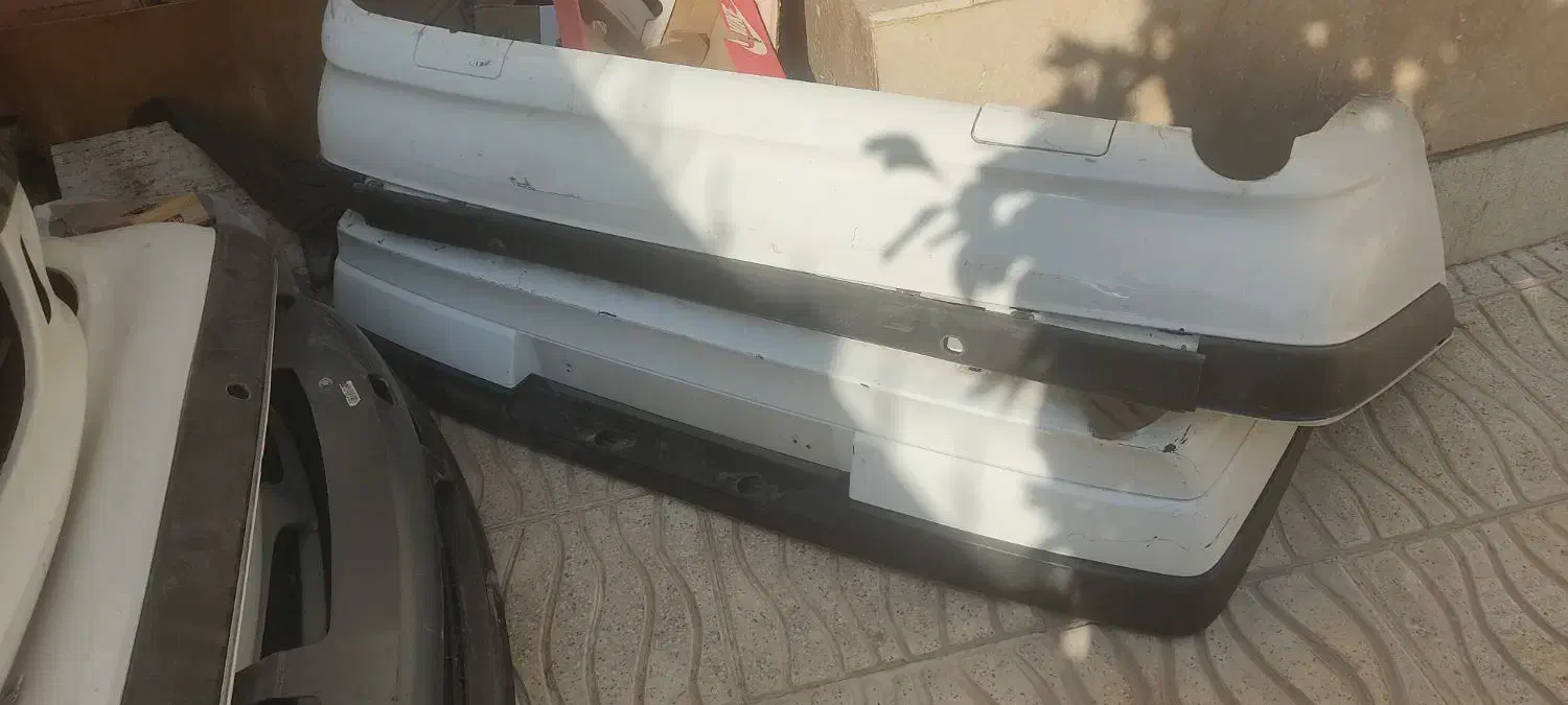 سپر دست دوم در حد نو . و کفپوش خودرو پارس و405|قطعات یدکی و لوازم جانبی|شیراز, شاه قلی بیگی|دیوار