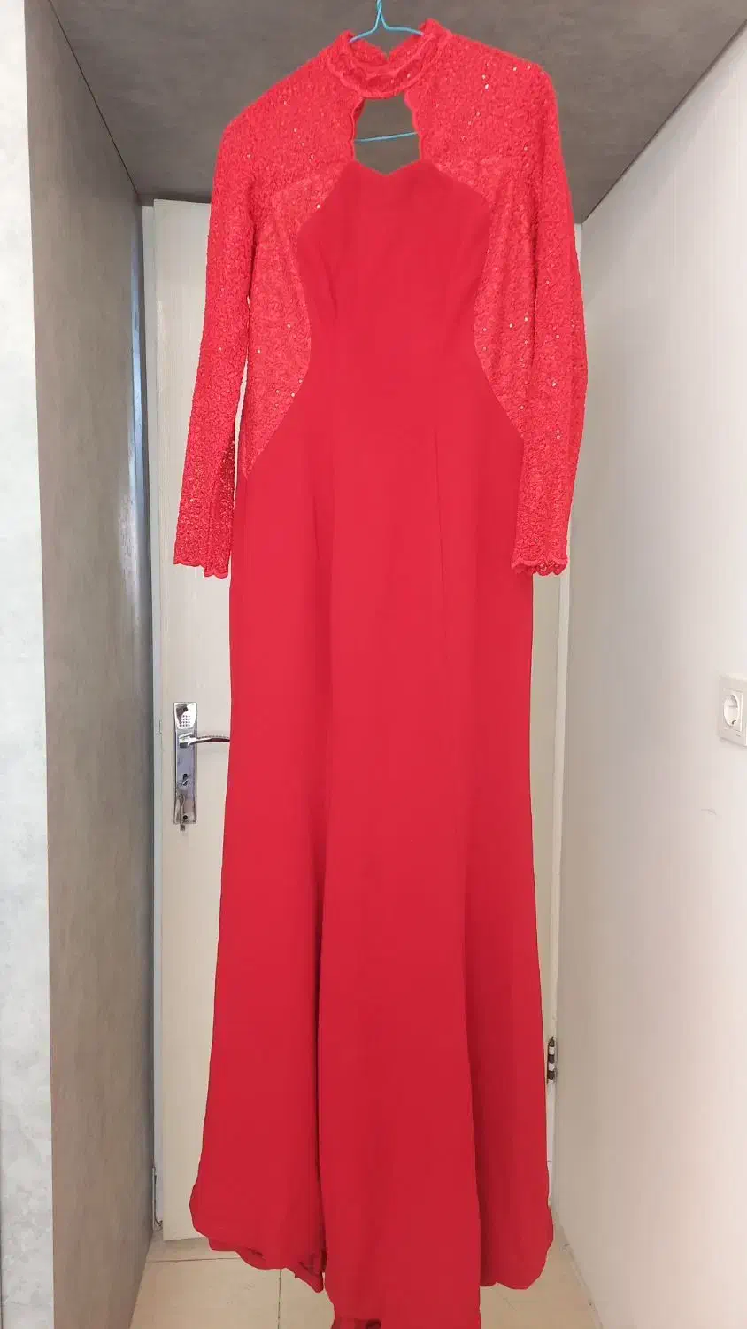 پیراهن مجلسی|لباس|آمل, |دیوار