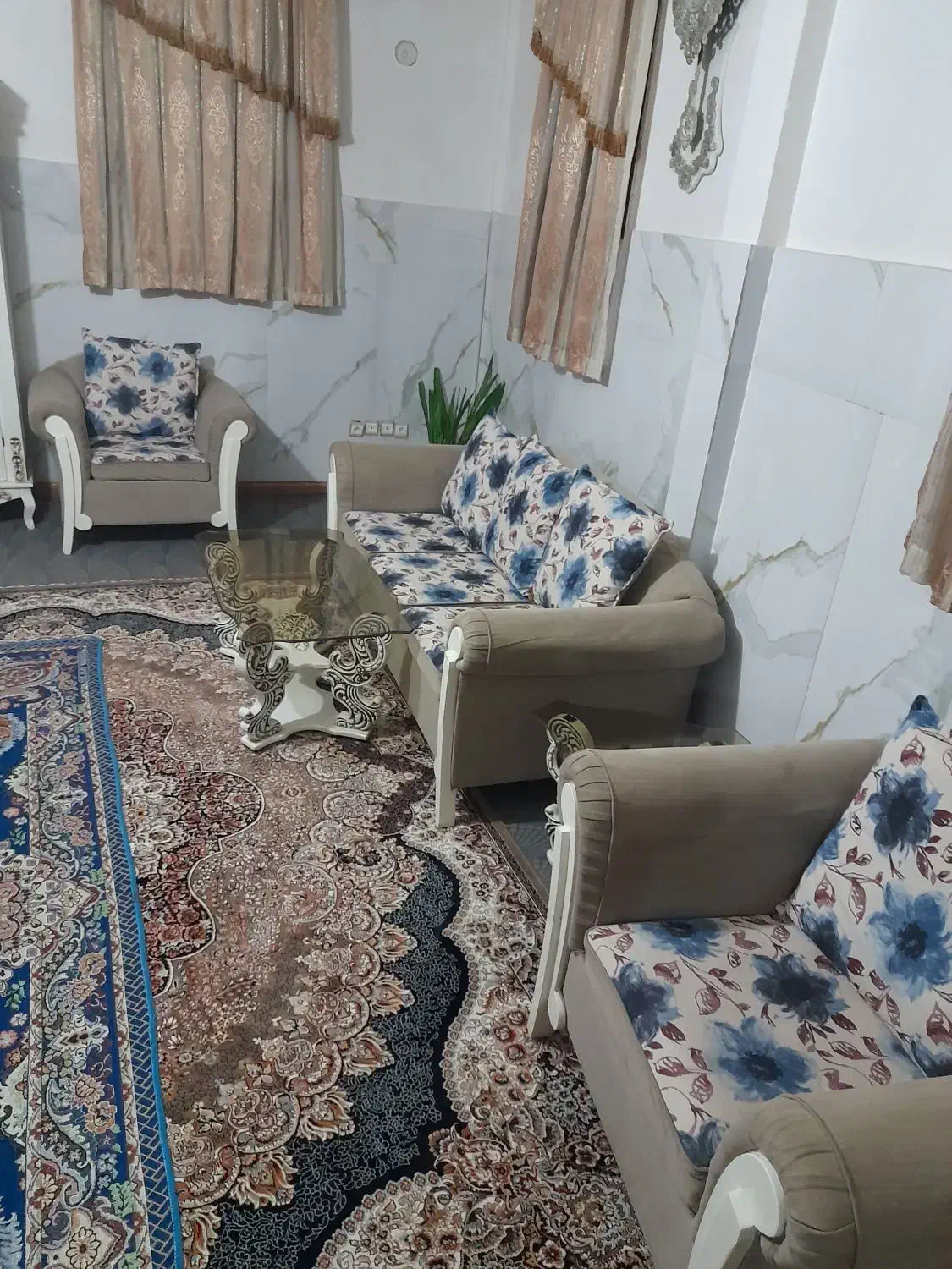 مبل راحتی ۷ نفره|مبلمان خانگی و میز عسلی|رباطکریم, انجم آباد|دیوار