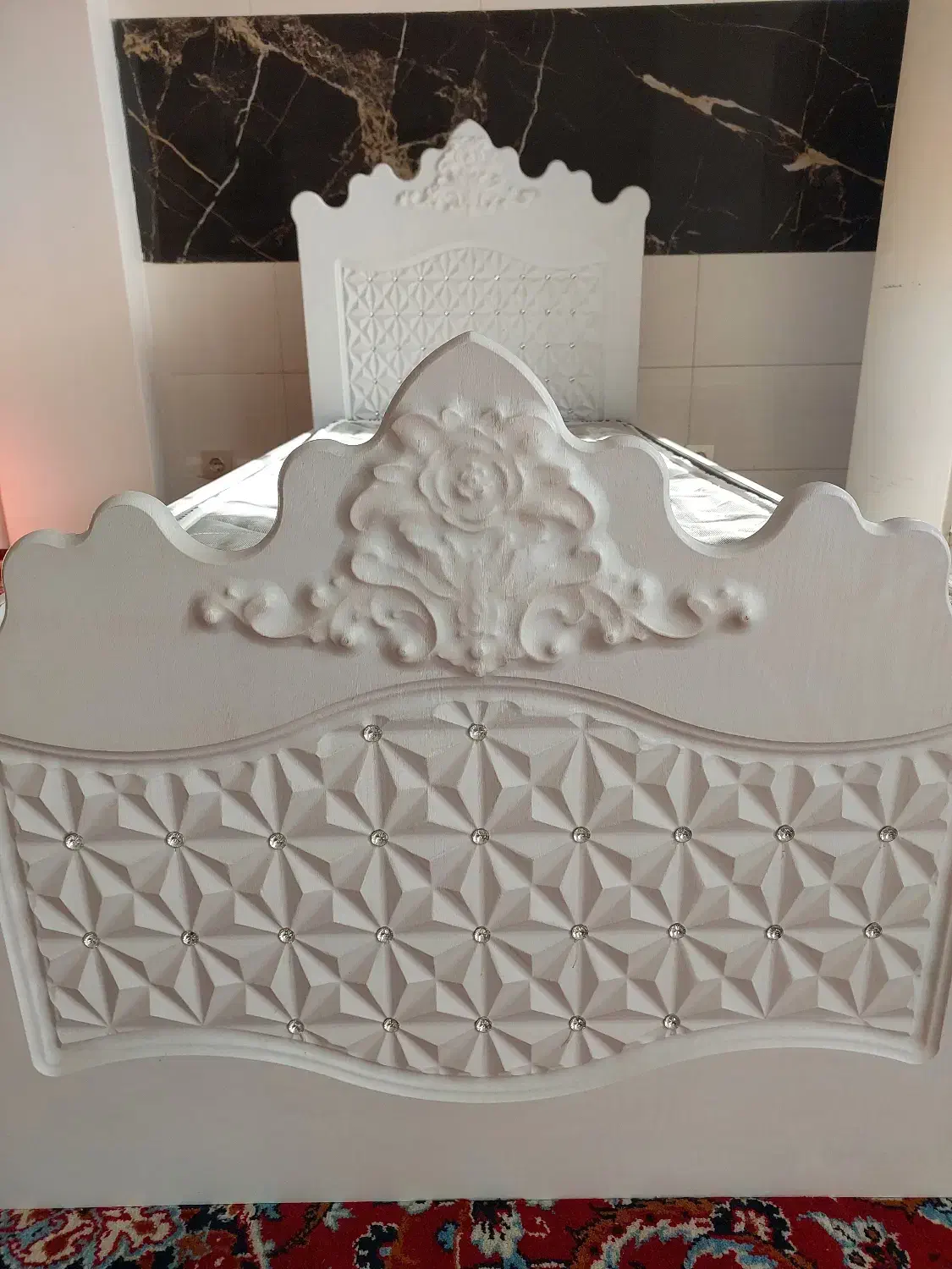 تختخواب|تشک تختخواب|فلاورجان, |دیوار