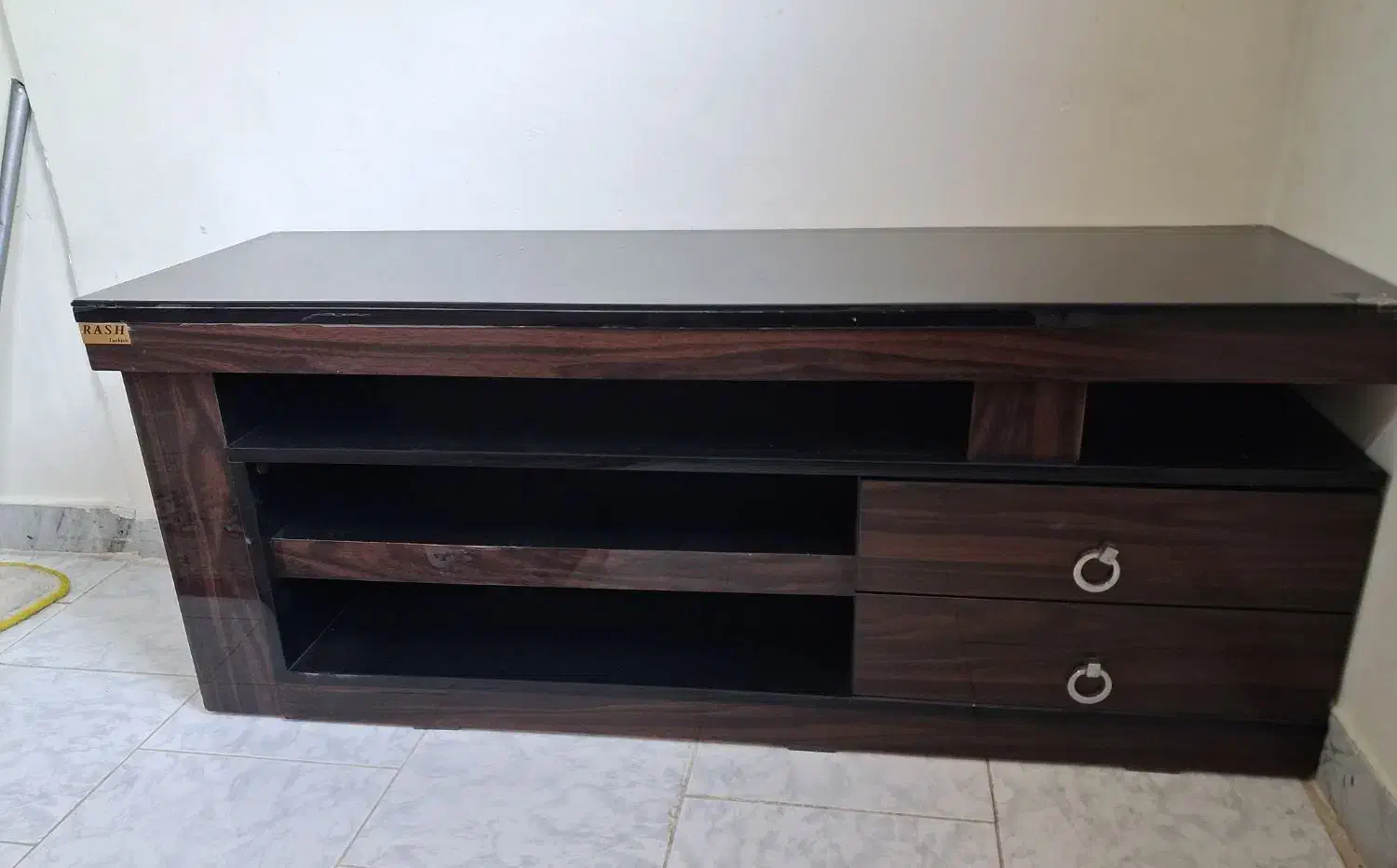 زیر تلویزیون بفروش میرسد|میز تلویزیون|شیراز, کرونی(خاتونک)|دیوار