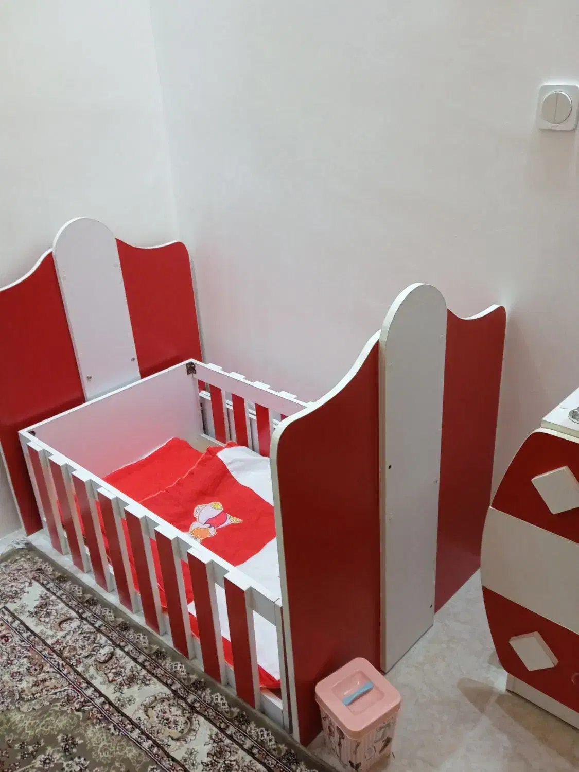 کمد بوفه تخت بچه گانه|تخت و سرویس خواب|همدان, |دیوار