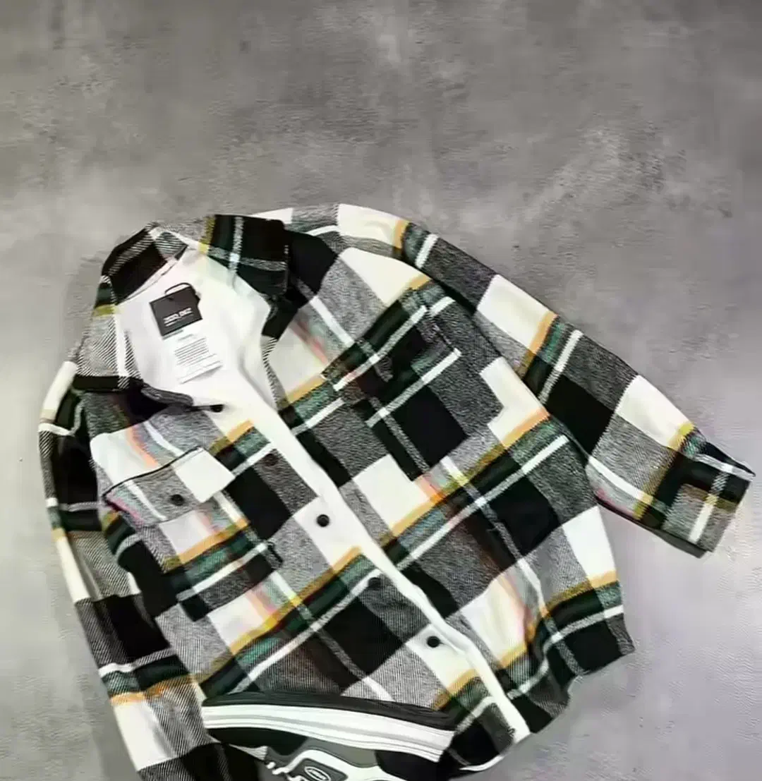 پیراهن|لباس|ایذه, |دیوار