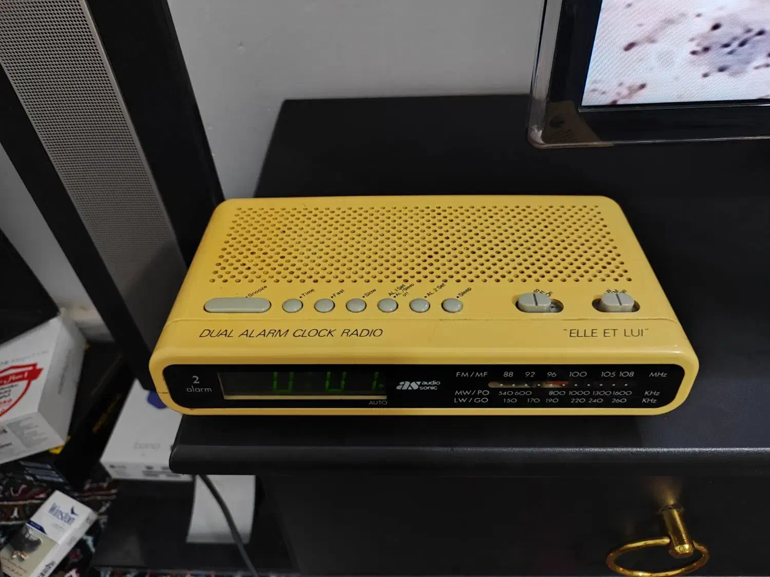 رادیو دیجیتال قدیمی  تایمر دار|سیستم صوتی خانگی|سنندج, |دیوار