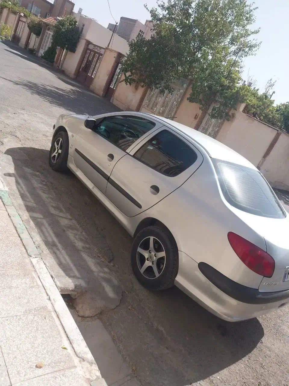 ۲۰۶ وی ۸|خودرو سواری و وانت|کهک, |دیوار