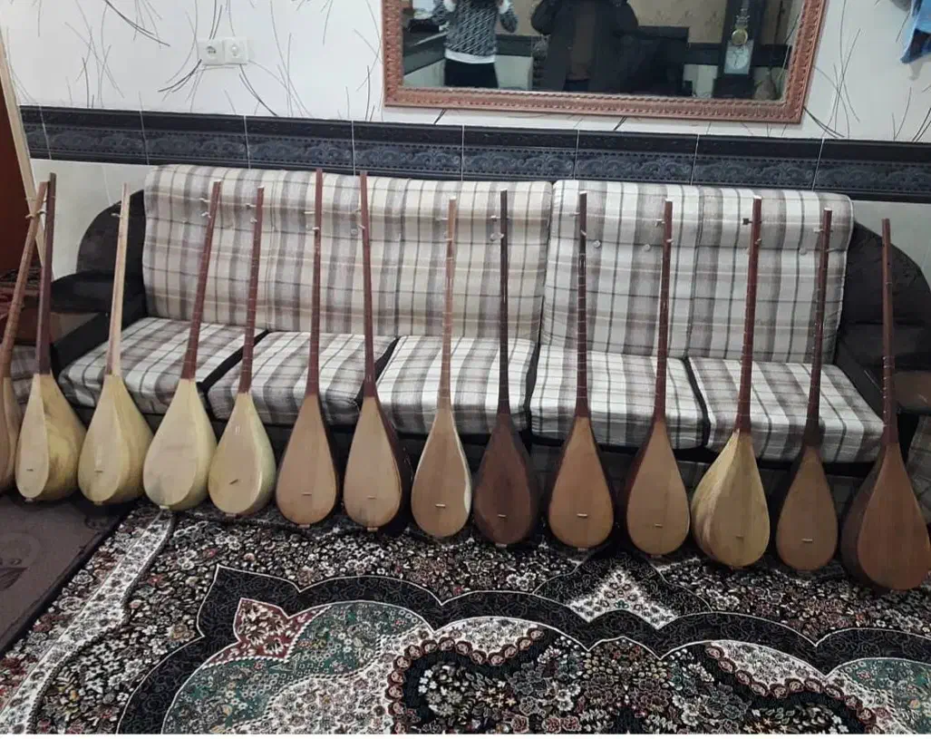 دوتارهای موجودی|سازهای سنتی|بجنورد, |دیوار