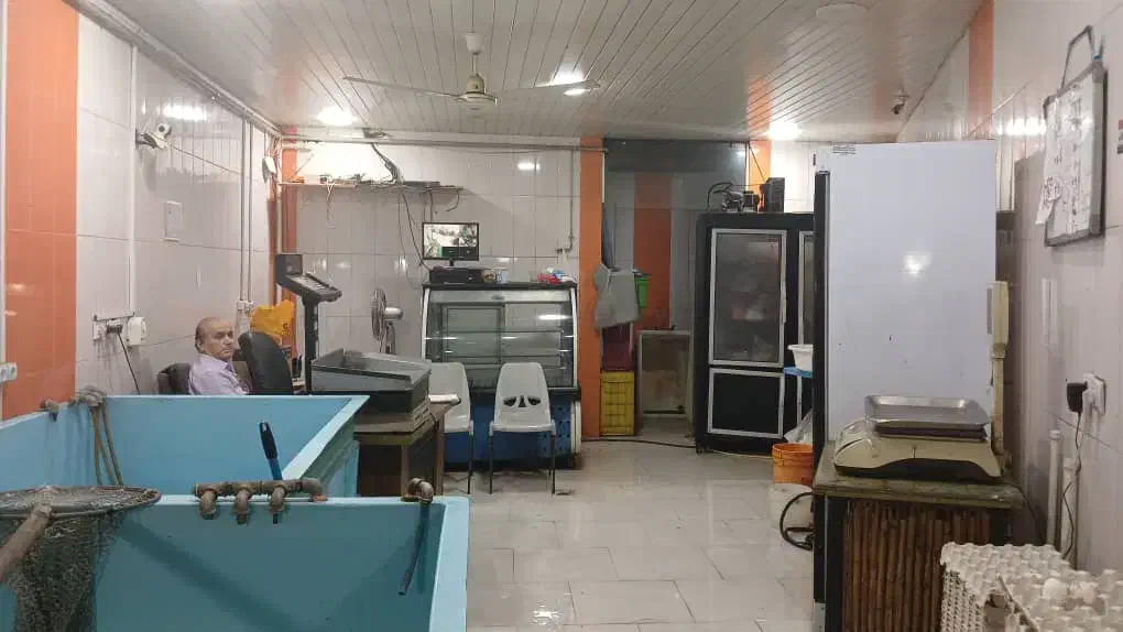 اجاره مغازه ۶۸ متری فرهنگ آزادگان|اجارهٔ مغازه و غرفه|رشت, خمیران زاهدان|دیوار