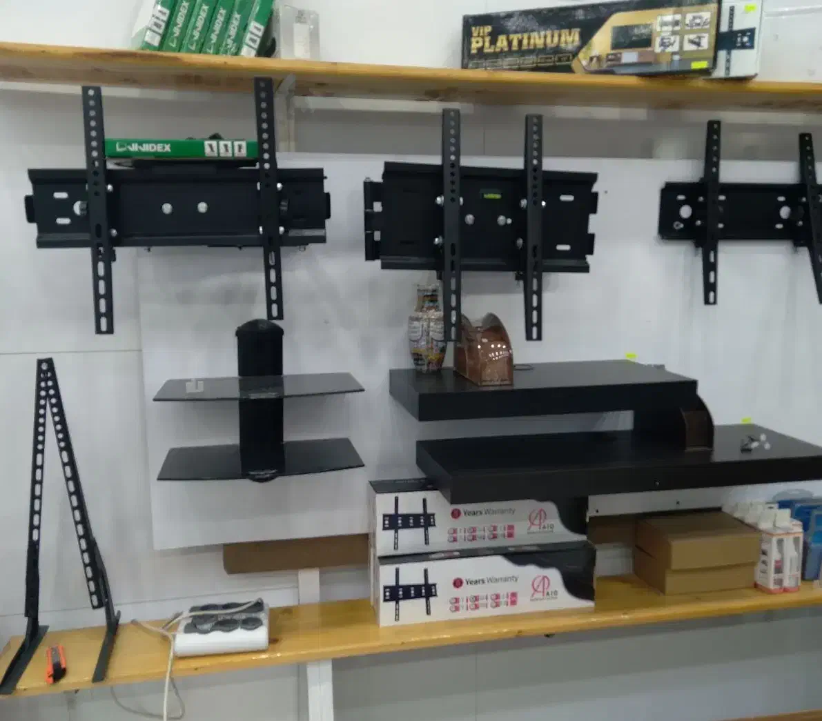 نصب و فروش پایه دیواری و لوازم جانبی تلویزیون|خدمات پیشه و مهارت|بهبهان, |دیوار