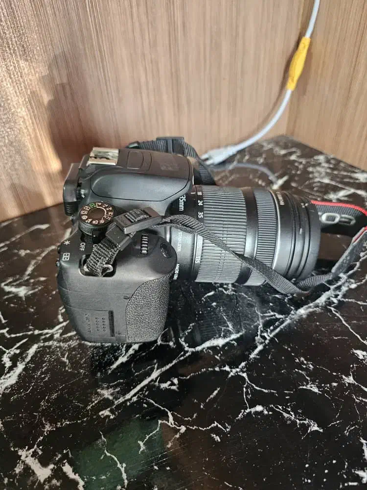 دوربین عکاسی حرفه ای مدل ۷۰۰d|دوربین عکاسی و فیلمبرداری|تهران, ایران|دیوار