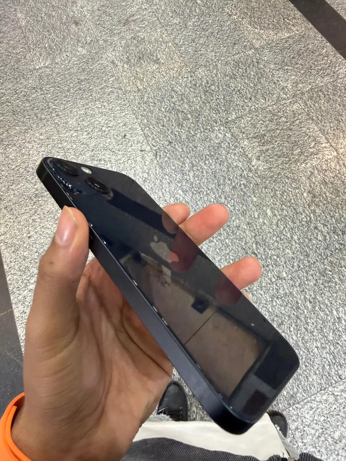 ایفن ۱۳ نرمال ۱۲۸ مشکی|موبایل|قم, کیوانفر|دیوار