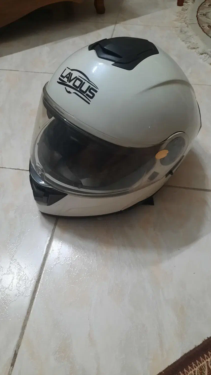 کلاه کاسکت فک متحرک|قطعات یدکی و لوازم جانبی|اندیشه, اندیشه فاز ۱|دیوار