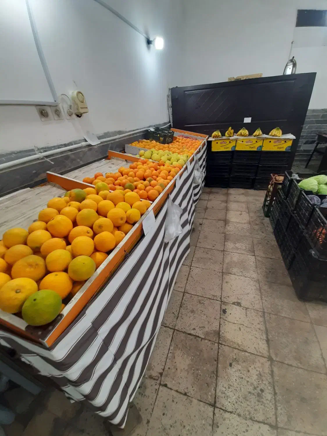 کلیه لوازم میوه فروشی با ودیعه مغازه واگذار میشود|حراج|گرگان, |دیوار