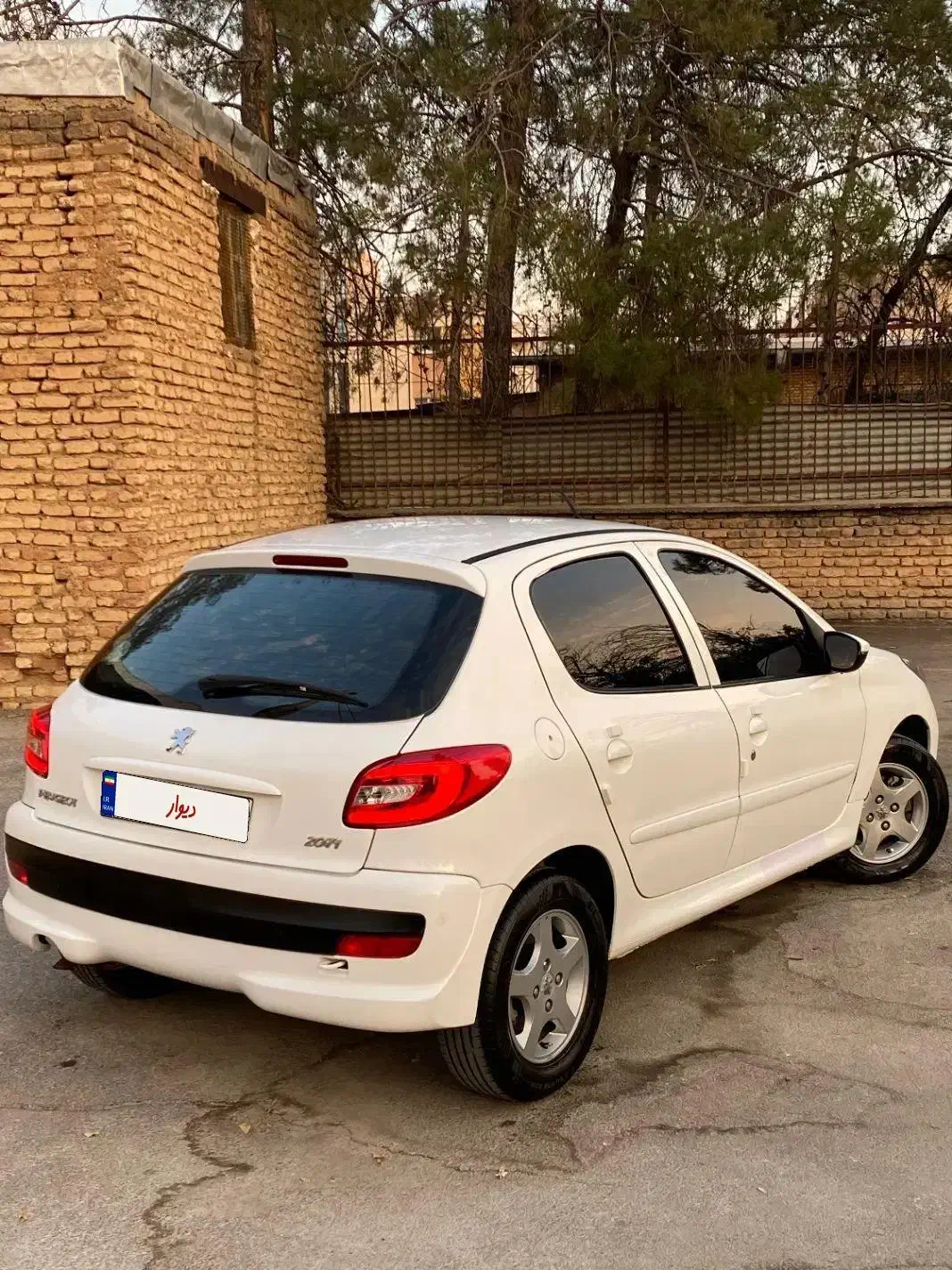 پژو 207 سقف فلز مدل ۱۴۰۰ تمیز|خودرو سواری و وانت|شیراز, پودنک|دیوار