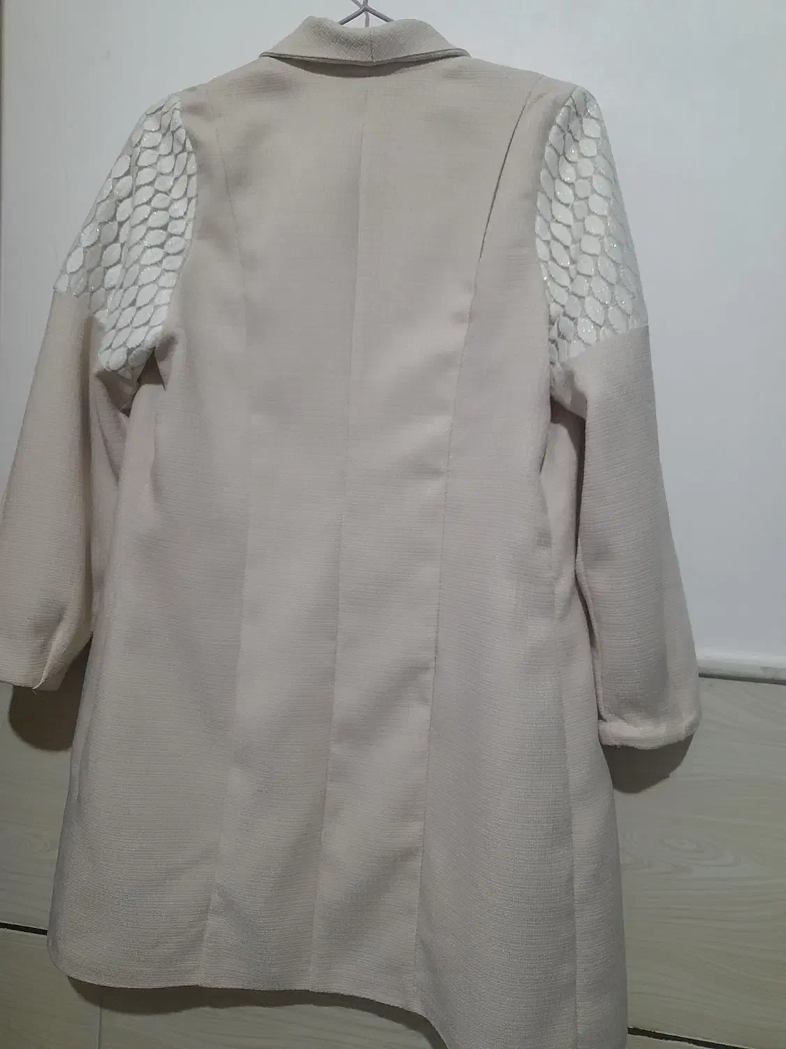 مانتو و پالتو و....|کیف، کفش، کمربند|ساوه, |دیوار