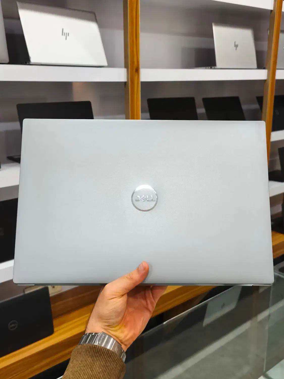 لب تاب|رایانه همراه|شیراز, آبیاری|دیوار