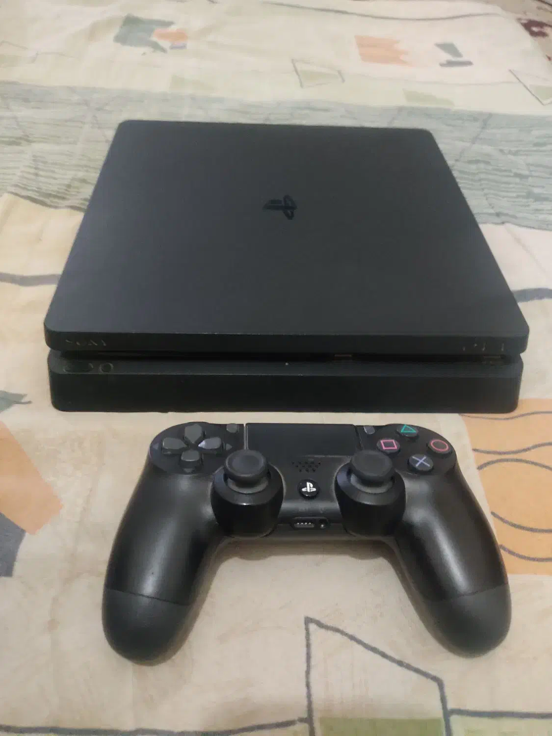 ps4 اسلیم کپی خور یک ترا با یه دسته های کپی درحد|کنسول، بازی ویدئویی و آنلاین|مشهد, بهمن|دیوار