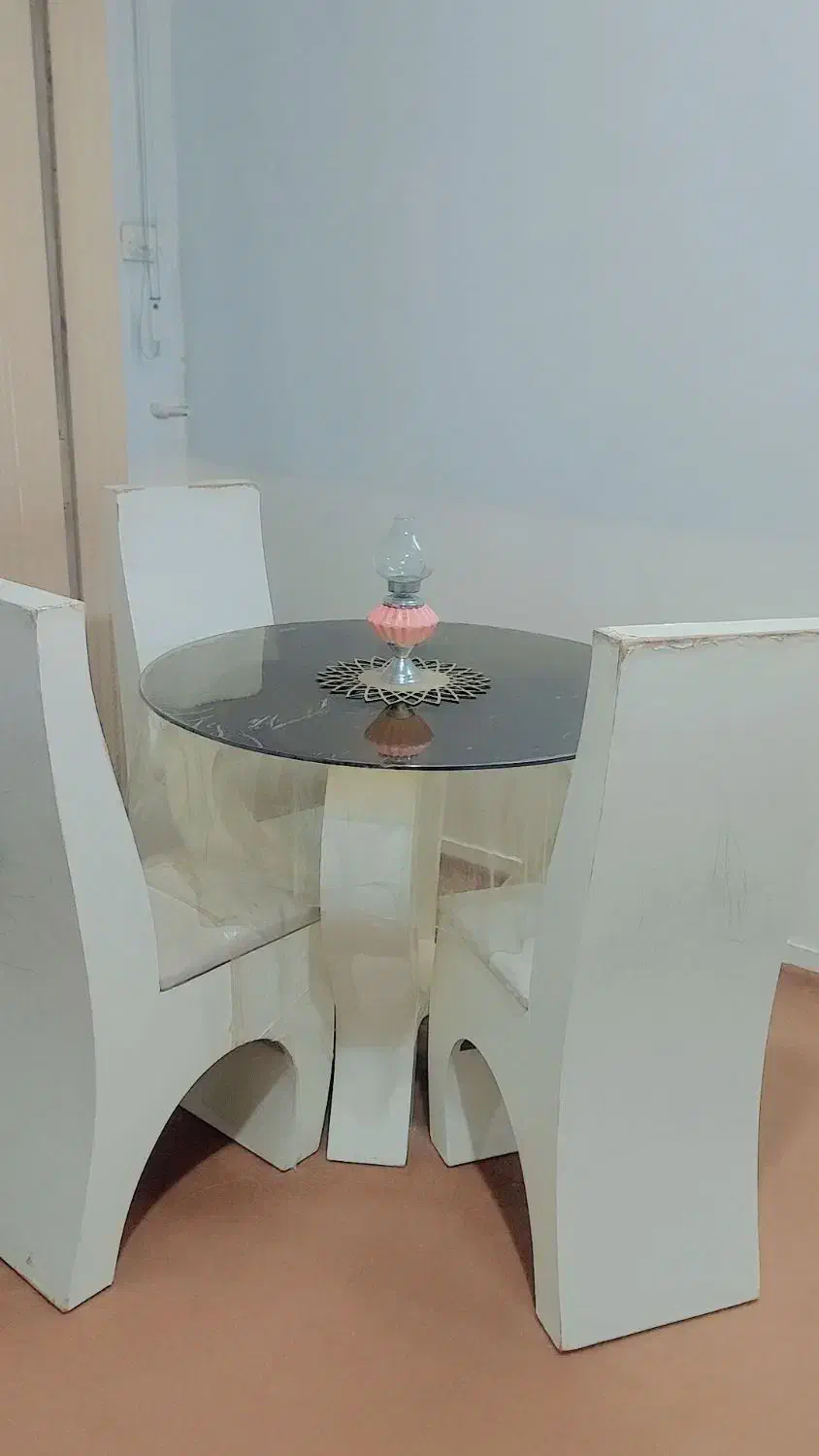 میز غذا خوری|میز و صندلی غذاخوری|بروجرد, |دیوار