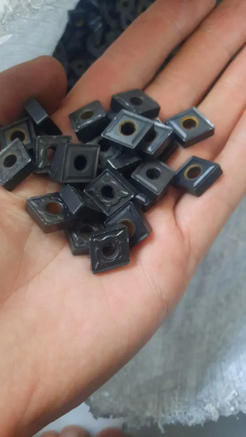 خریدار ضایعات الماس سوخته و ابزار تراشکاری وcnc|خدمات پیشه و مهارت|آمل, |دیوار