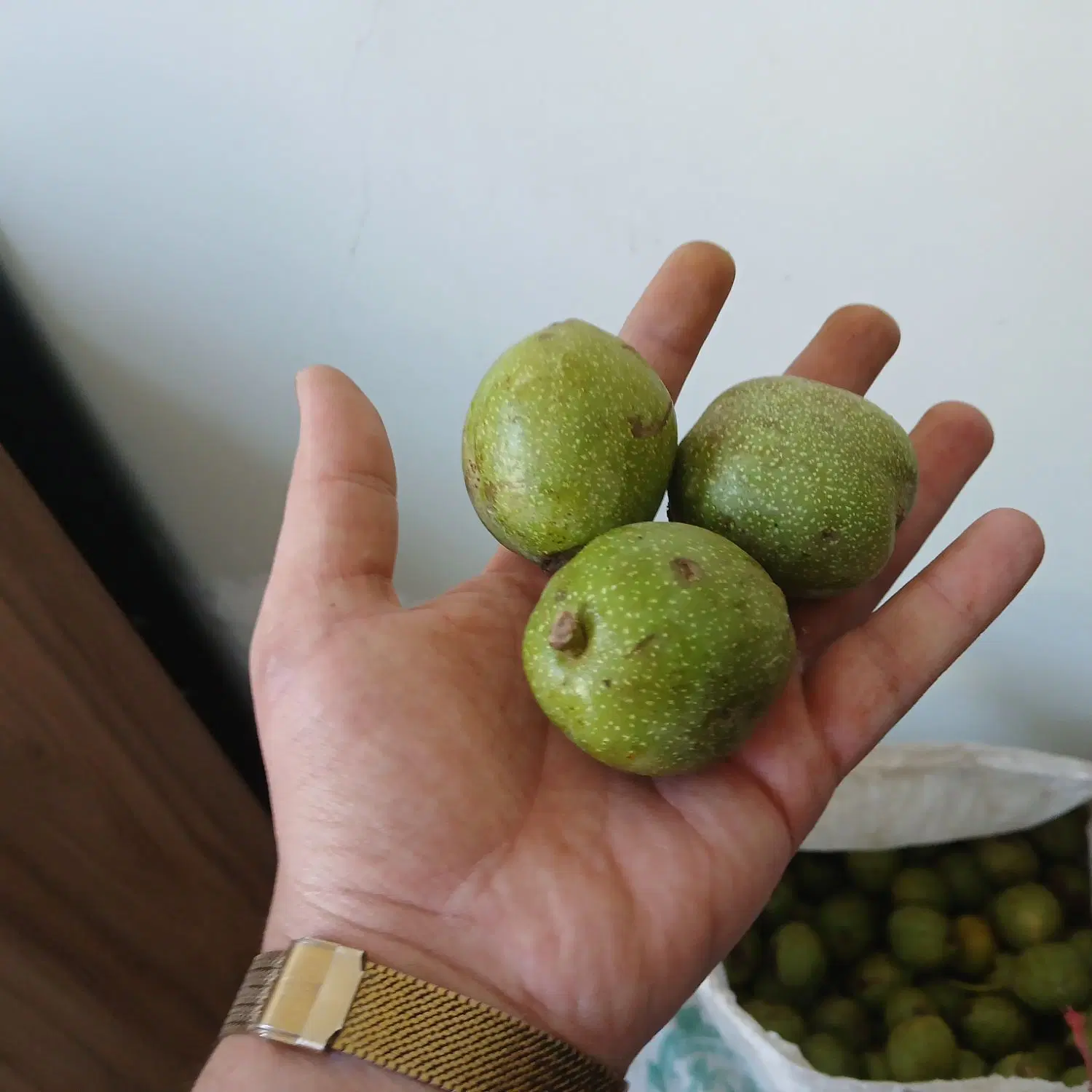 گردو|خوردنی و آشامیدنی|بهار, |دیوار